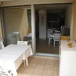 Climatise Avec Coin Nuit Et Terrasse Plein Sud, 10 M², Parking Inclus - Fr-1-100-194 Cavalaire-sur-Mer