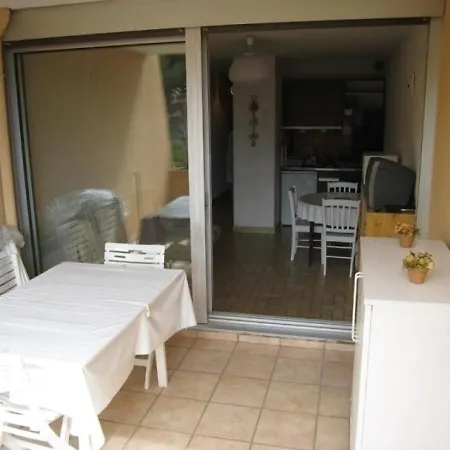 Climatise Avec Coin Nuit Et Terrasse Plein Sud, 10 M², Parking Inclus - Fr-1-100-194 קבלייר-סור-מר
